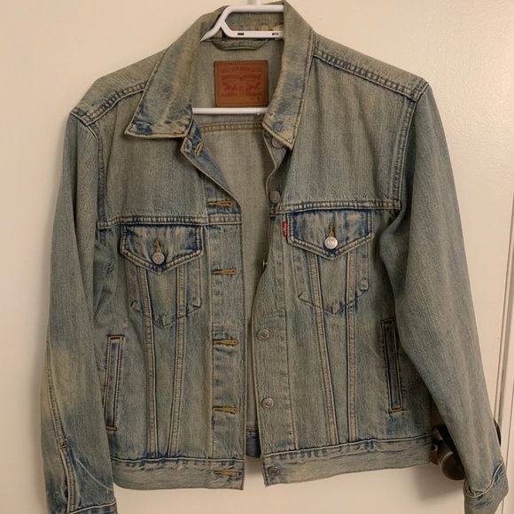 Levi’s Jean Jacket (Women’s) - Picture 2 of 11